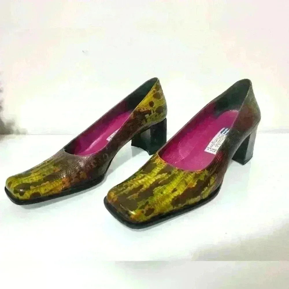 ARNOLD CHURGIN rare leather yellow/purple  block heel square toe shoe. Size 6.5